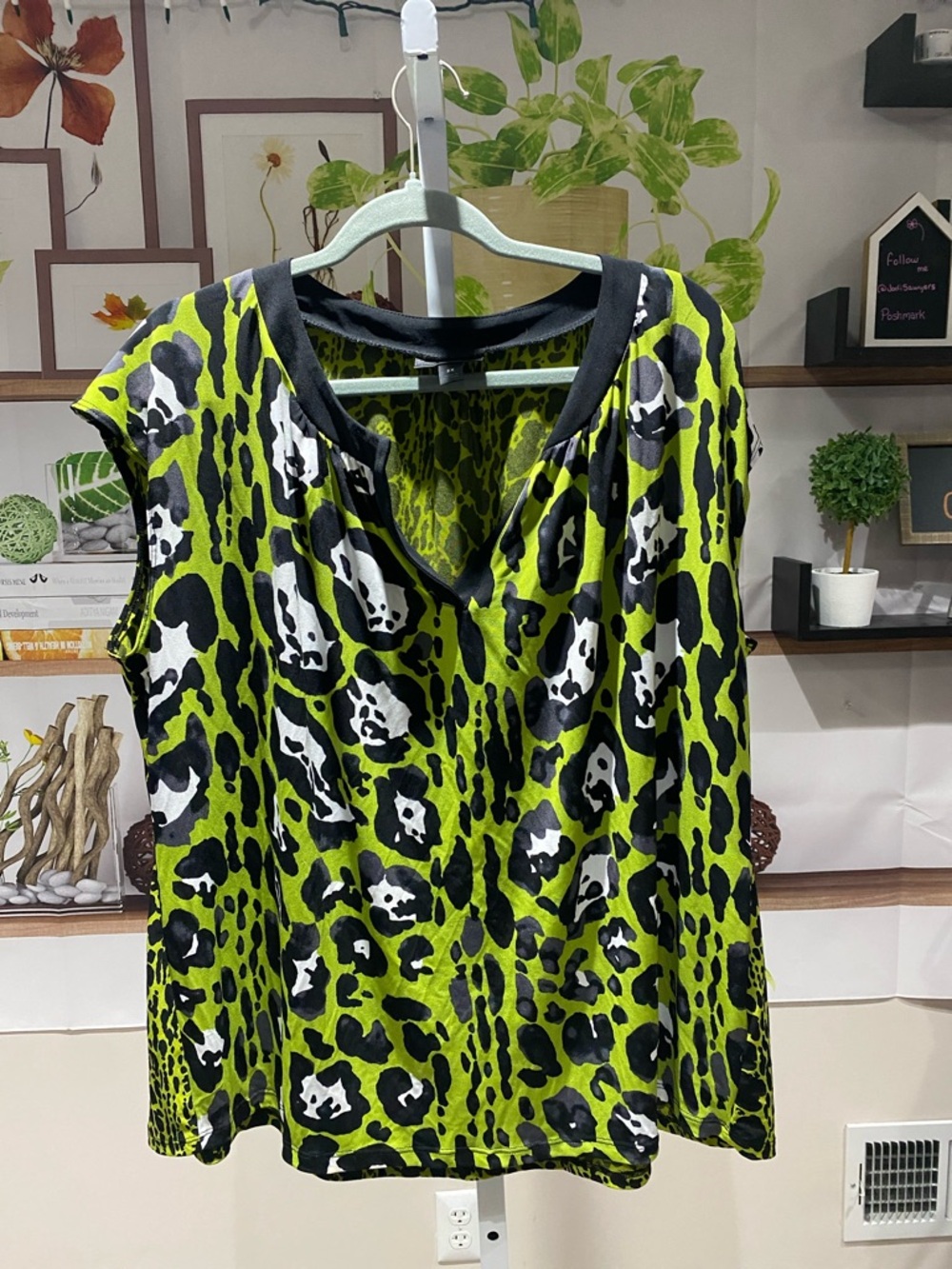 Worthington Neon Green and Black Animal Print Top 2 X. Ptp is 26.